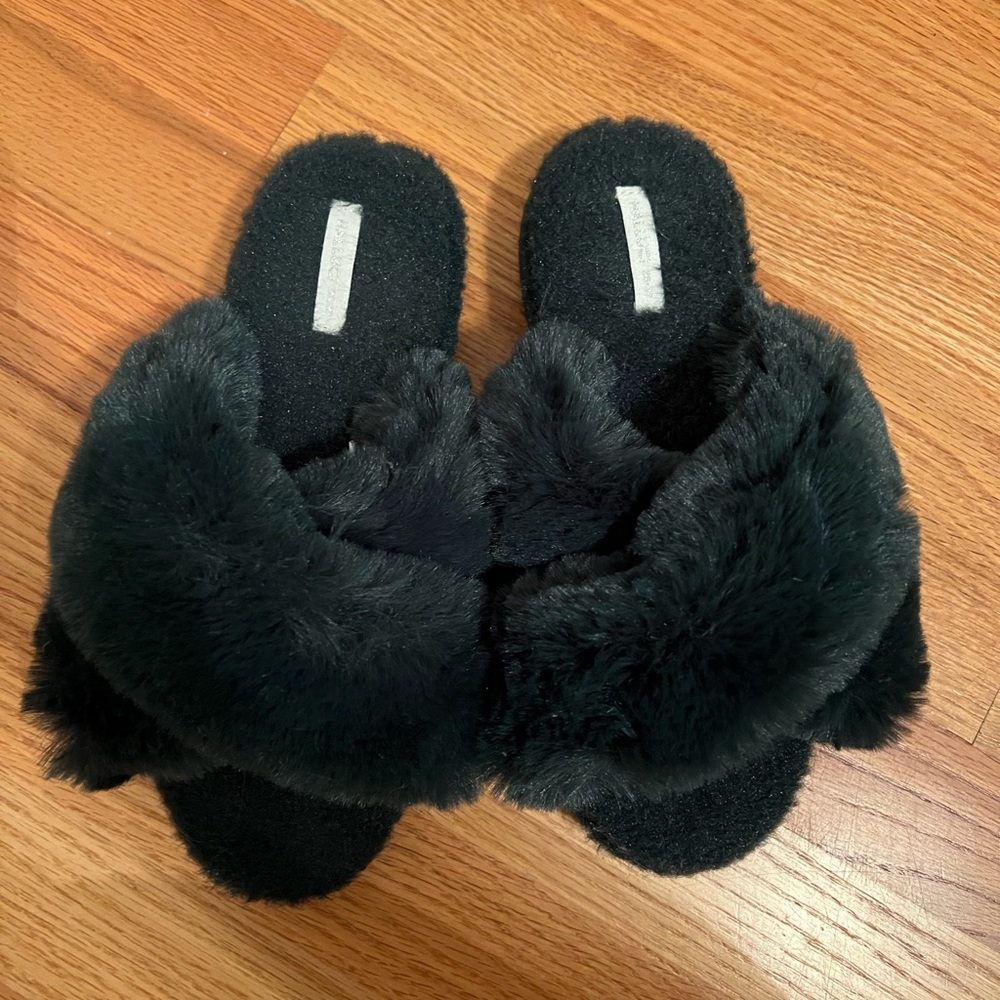 Green Slippers - Picture 6 of 6